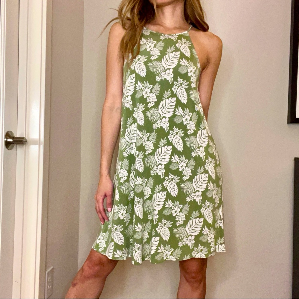 Green Hawaiian Floral Dress